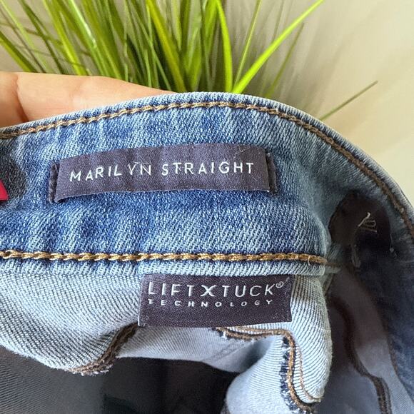 NYDJ Marilyn Straight Lift Tuck Jeans Medium Wash Size 16 HIgh-Rise Stretch Chic - Picture 7 of 8